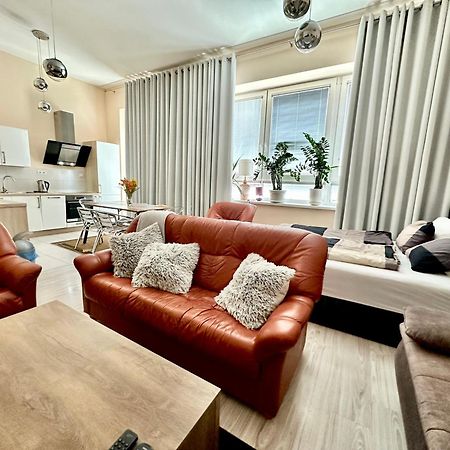 Princess Main Square Apartment Poprad Buitenkant foto