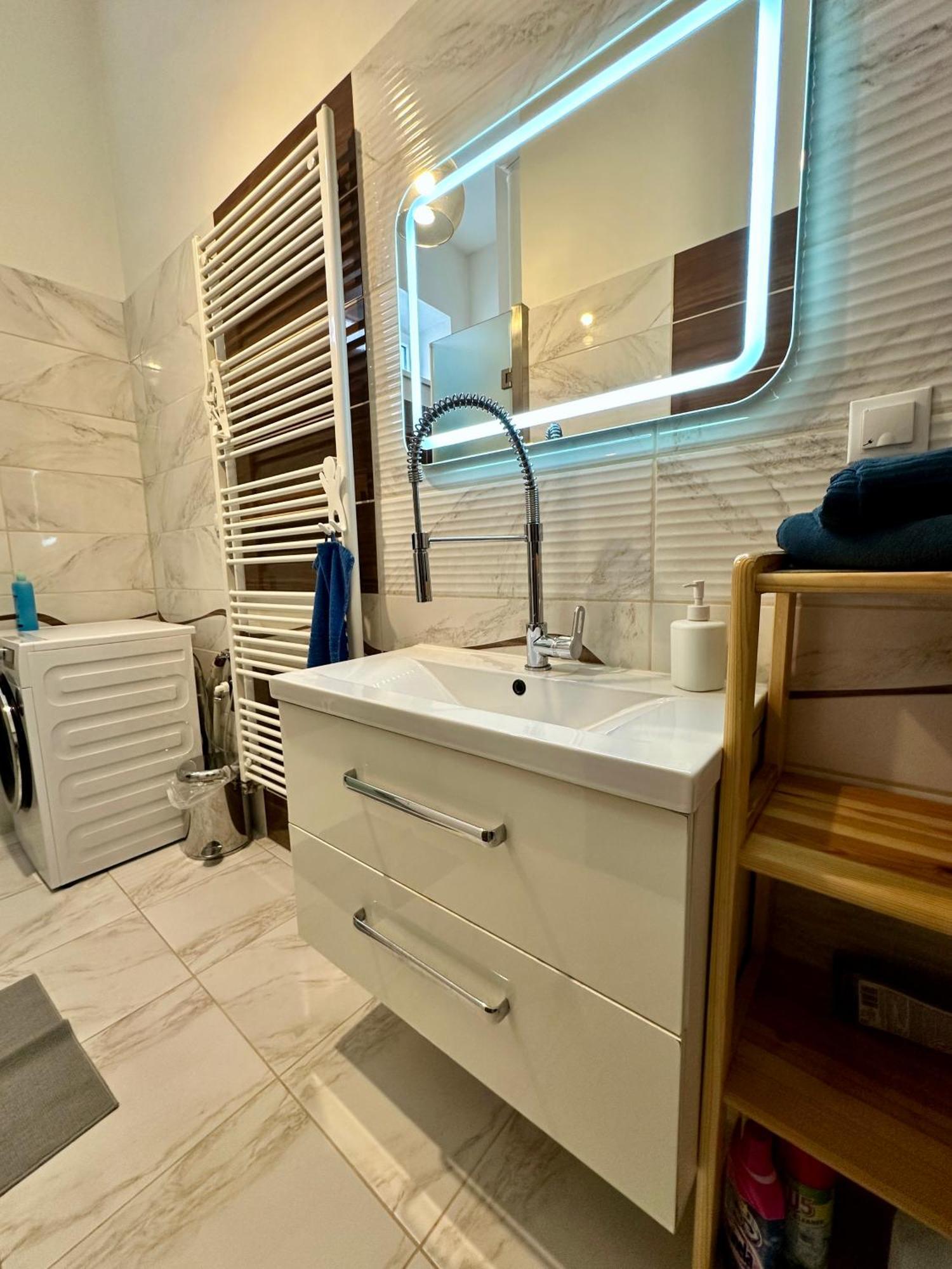 Princess Main Square Apartment Poprad Buitenkant foto