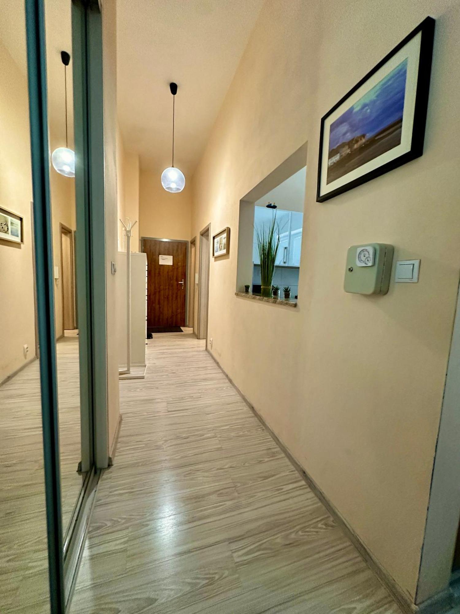 Princess Main Square Apartment Poprad Buitenkant foto