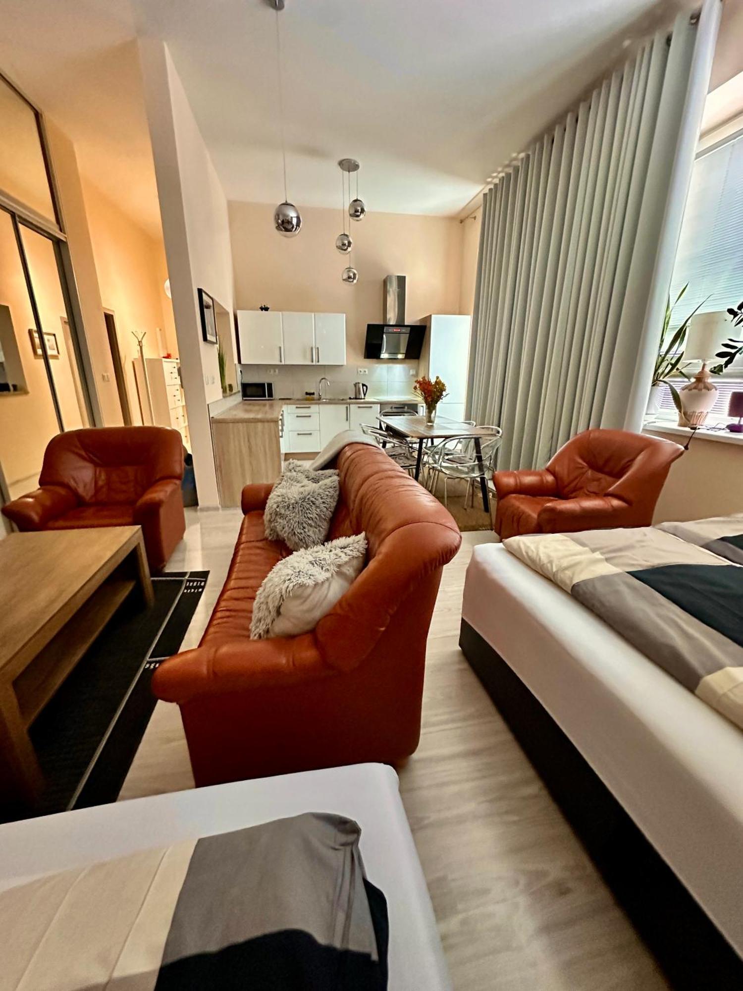 Princess Main Square Apartment Poprad Buitenkant foto